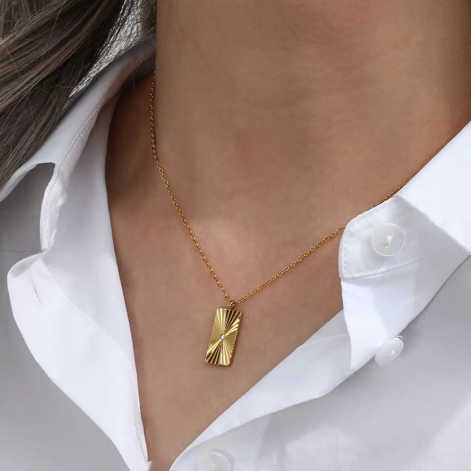 18ct Gold Plated Engraved Pendant Necklace