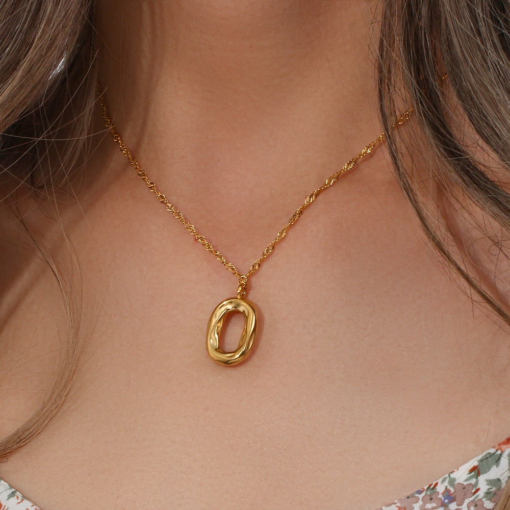 18ct Gold Plated Oval Pendant Necklace